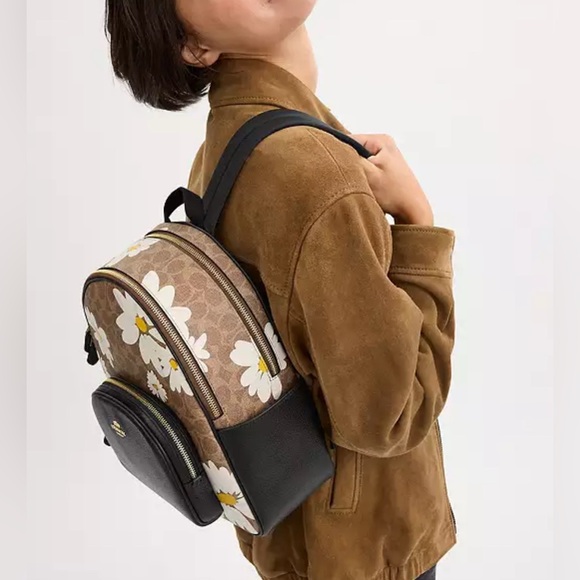 Coach Court Backpack - Picture 5 of 15